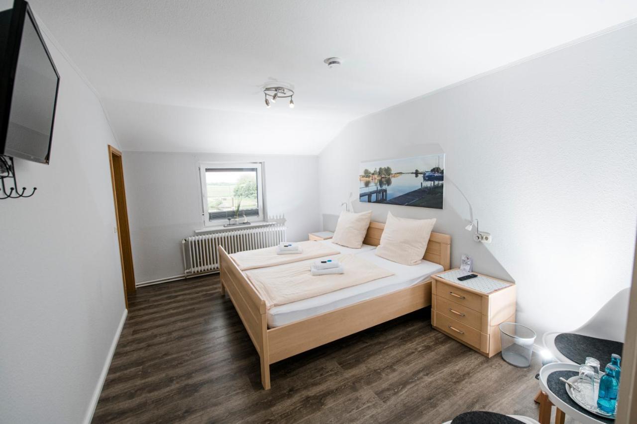 Zum Alten Faehrhaus - Bed & Breakfast Wrohm Kültér fotó