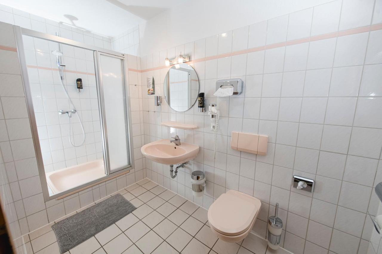 Zum Alten Faehrhaus - Bed & Breakfast Wrohm Kültér fotó