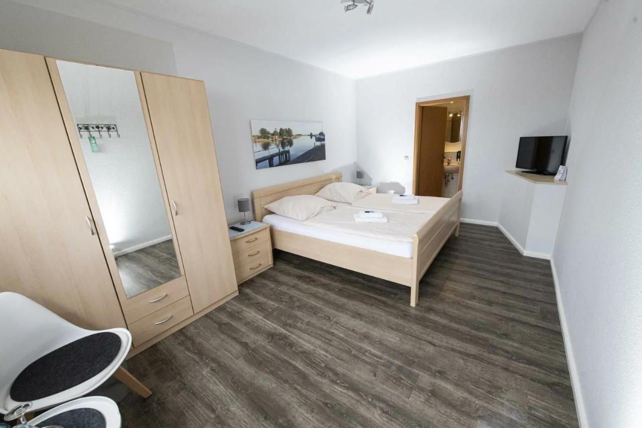 Zum Alten Faehrhaus - Bed & Breakfast Wrohm Kültér fotó