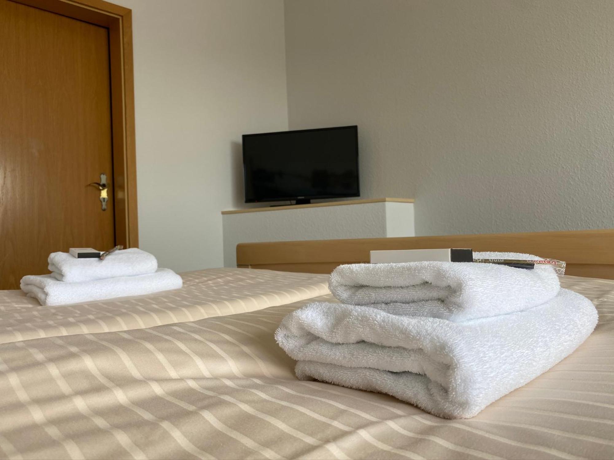 Zum Alten Faehrhaus - Bed & Breakfast Wrohm Kültér fotó